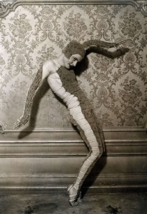 Helena_Shelda_in_the_Snake_Charmer_Dance